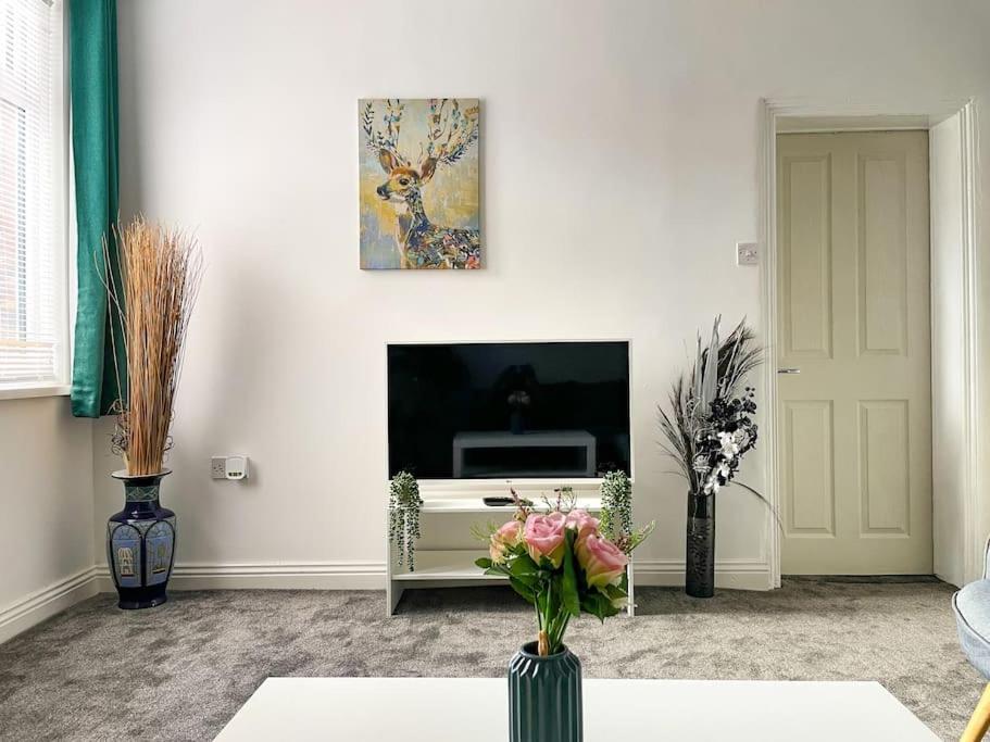 Apartamento Perfect For Contractors & Families! 7 Beds Free Parking Birmingam Exterior foto