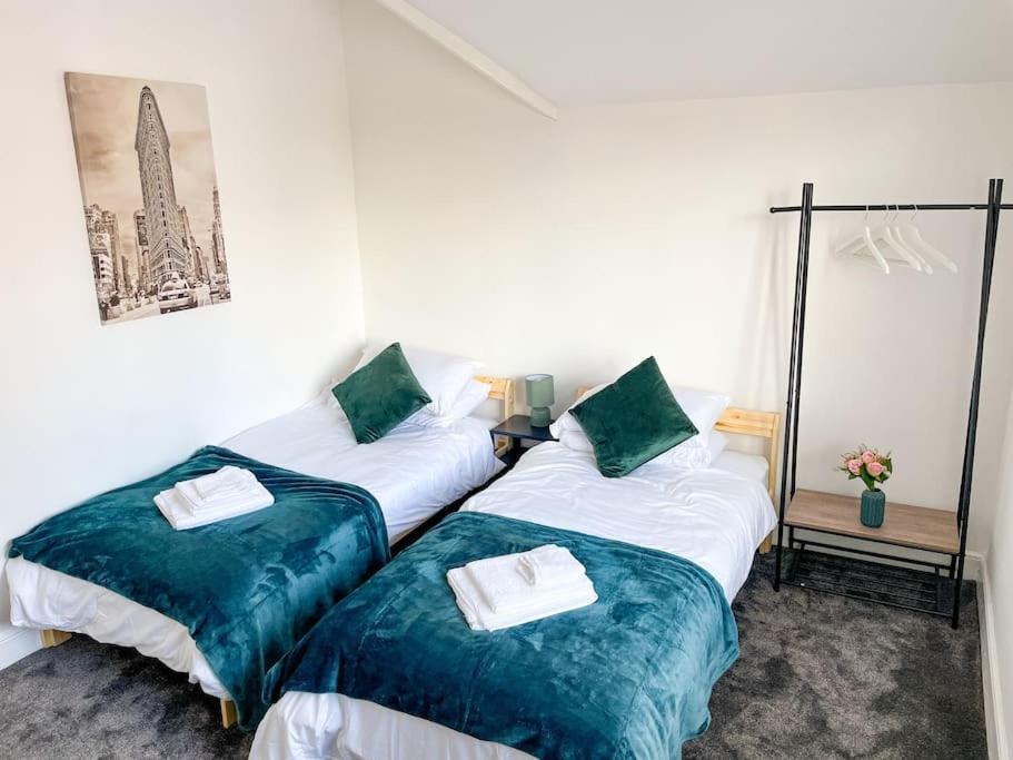 Apartamento Perfect For Contractors & Families! 7 Beds Free Parking Birmingam Exterior foto